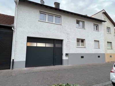 Sanierte 6-Zimmer-Doppelhaushälfte in Münster