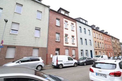 Frisch renoviert & ruhig gelegen – 2-Zimmer-Wohnung mit Wintergarten
