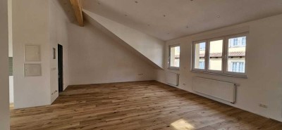 Helle Neubau DG-Wohnung sucht Nachmieter