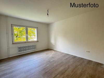 Günstige, sanierte 2-Zimmer-Wohnung