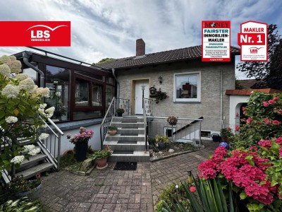Familienfreundliches Haus mit Terrasse und Wintergarten!