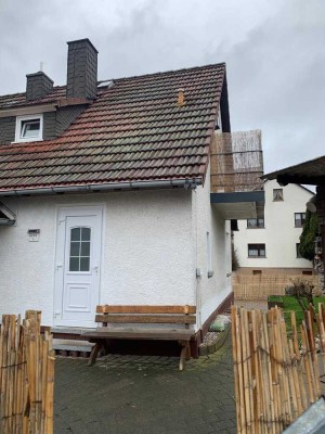 Komplett möblierte Single Wohnung mit Balkon