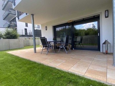 Traumhafte 2,5 Zimmer-Wohnung, voll möbliert mit Terrasse und Garten im ruhigen Cotta