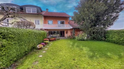 Komfort & Charakter in Eching: 5 Zimmer, Garten, Sauna warten auf eine nette Familie! DG ausbaubar.