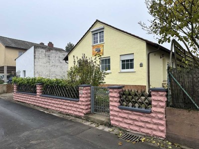 Günstiges 5-Raum-Handwerker Haus  in Bockenheim an der Weinstraße