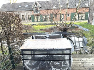 Moderne ETW im EG. mit Terrasse u. kl. Garten in historischer Hofanlage - z.Z. vermietet