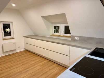 Erstbezug: Charmante 2-Zimmer-Wohnung im Dachgeschoss in Wiesbadens Top-Lage