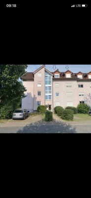 Modernisierte 5 Zimmer Maisonette-Wohnung im Dachgeschoss
