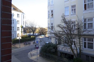 Geschmackvolle 4-Zimmer-Wohnung mit EBK in Kiel