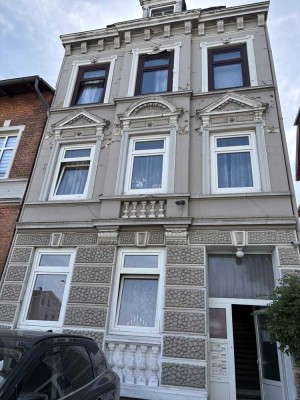 Seltene Gelegenheit: Vermietete Großwohnung in der Fackenburger Allee mit Wertsteigerungspotenzial