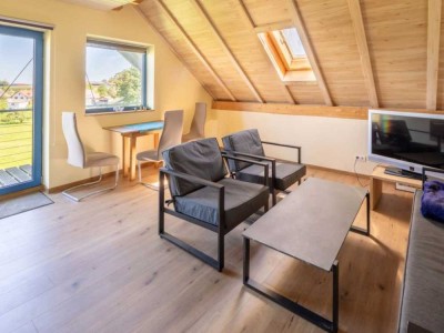 "Helle 2-Zi.-ETW mit großzügigem Balkon - Ruhig Wohnen in Lachen, Memmingen schnell erreichen!"