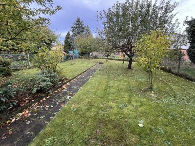 Einfamilienhaus mit großem Garten – sanierungsbedürftig mit viel Potenzial