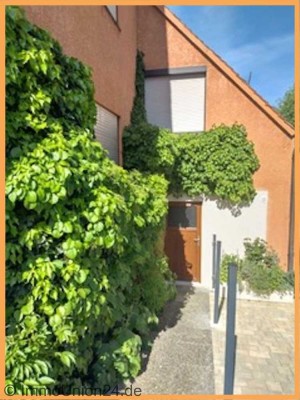 385.000.- für charmantes 151 qm Stadthaus mit Innenhofterrasse in ruhiger Lage am Altstadtgürtel