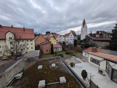 Stilvolle & gepflegte 3-Zi.-Maisonnette-Wohnung mit Balkon und Einbauküche in Kaufbeuren