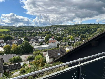 3,5 Zimmer DGW mit ca. 30 qm Balkon