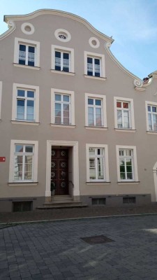 3 Zimmer Erdgeschosswohnung in historischem Bürgerhaus