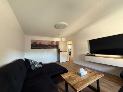 Gut geschnittene Drei-Raum-Wohnung in beliebter Lage in DU-Neudorf