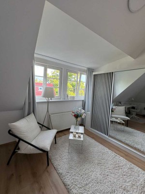Large furnished private room in Villa - Student WG
