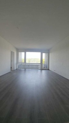 4 Zimmerwohnung in Siegen;  Jobcenter möglich !