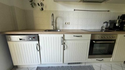 EBK inkl. - 3. OG * WG-gerecht* großer Balkon* modernes Laminat*