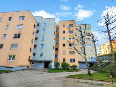 Ihr neues Zuhause in Vöcklabruck: Charmante 83 m² Wohnung mit Loggia, Garage und Kellerabteil – Bezugsfertig.