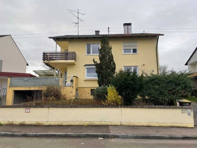 vollständig renovierte Wohnung mit drei Zimmer und Balkon in Reichertshofen