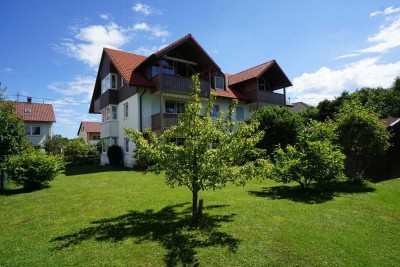 Schöne, helle 2 Zimmer Wohnung mit 2 Balkonen, TG-Stellplatz und Parkplatz