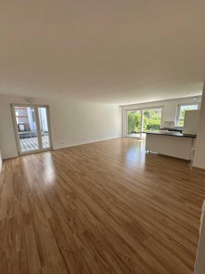 Moderne 2-Zimmer-Wohnung mit Terrasse & Gartenanteil in zentraler Lage von Schönaich