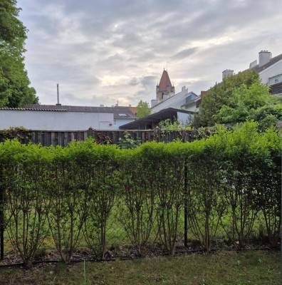 Moderne Erdgeschoßwohnung mit Burgblick
