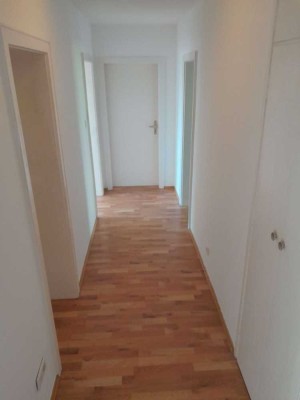 4-Zimmer Wohnung mit Balkon ab sofort in Ansbach
