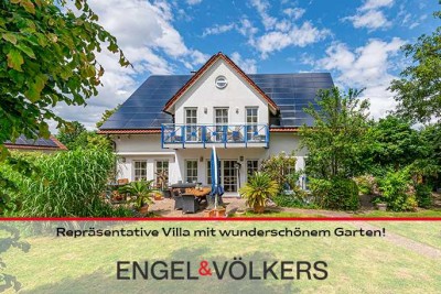 Repräsentative Villa mit wunderschönem Garten und zwei Bauplätze mit vielen Extras!