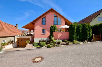 Mediterraner Wohntraum mit exquisiter Ausstattung in familienfreundlicher Lage