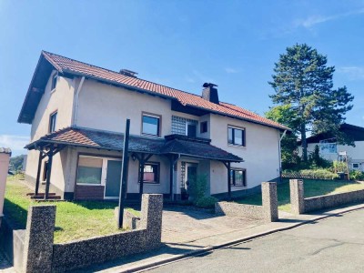 Vielseitiges Einfamilienhaus mit Garten und fantastischem Ausblick