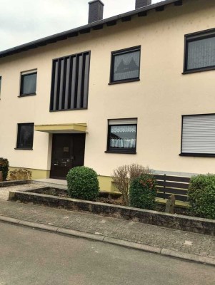 Gemütliche Gartenwohnung mit sonniger Terrasse und sehr gutem Schnitt in schöner Lage von Nierstein!