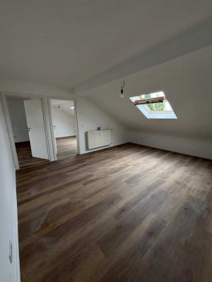 Frisch renovierte 3 Zimmer Wohnung in zentraler Wohnlage in Neckarau