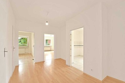 Familienfreundliche 4-Zimmer-Wohnung mit Südbalkon & Garage