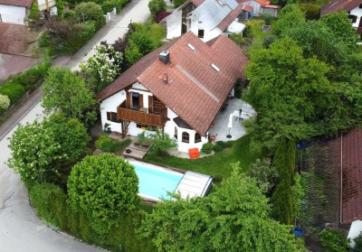 Clever wohnen mit Erbbaurecht: 6 Zimmer, Pool & Garten – mehr fürs Budget
