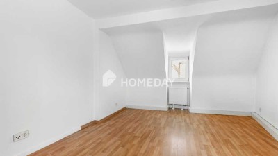 Bezugsfreie Dachgeschosswohnung mit Einbauküche – Hell & Gepflegt, Nähe Südstadt