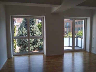 Sympathische 1 Zi Wohnung mit Balkon und Parkplatz