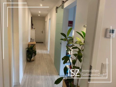 Nbg. Maxfeld - Neu renovierte 4 Zimmer Wohnung mit Balkon, Aufzug und Stellplatz