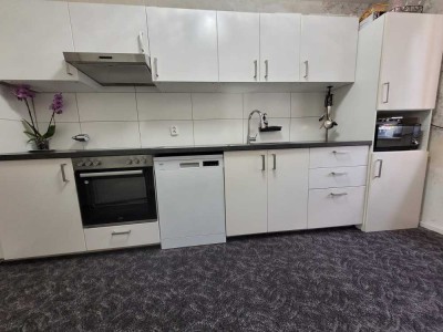 Schöne renovierte Wohnung ab sofort