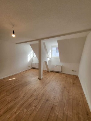 Freundliche 3-Zimmerwohnung mit Tageslichtbad + Laminatboden und Einbauküche als Option!