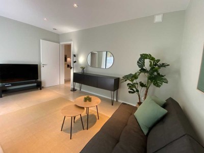 Modern, möbliert & ruhig: 2-Zimmer-Terrassenwohnung mit Top-Anbindung