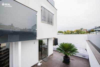 Exklusives Luxuspenthouse/Doppelhaushälfte mit 5 Zimmern, 2 Garagenplätzen, Heimkino und vielem mehr!