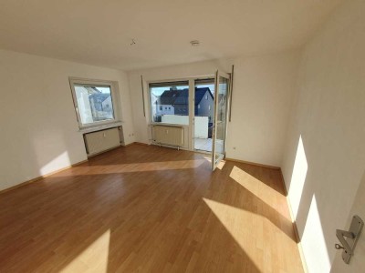 Helle 4-Zimmer-Wohnung mit Balkon in Urbach