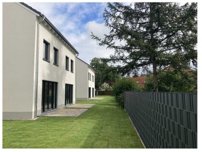 Attraktive und neuwertige 5-Raum-Doppelhaushälfte mit lux. Innenausstattung