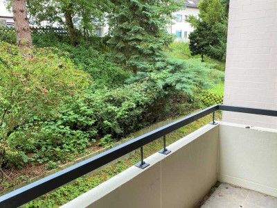 Zentral gelegene 1-Zimmer-Wohnung mit Blick ins Grüne, EBK und Balkon in Waiblingen