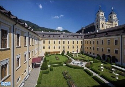 Exklusive Wohnung im Schloss mit Badeplatzanteil am Mondsee und Zweitwohnsitzgenehmigung