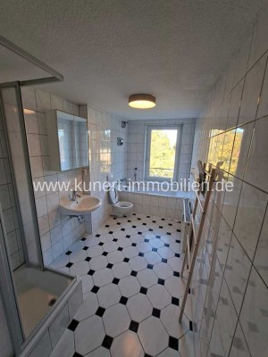 Attraktive 3-Zimmer-DG-Wohnung (möbliert) im gepflegten Altbau am Botanischen Garten,nahe Leopoldina