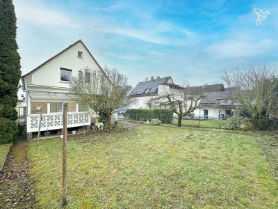 NEUES ZUHAUSE � Charmantes Zweifamilienhaus mit großem Garten in Nidderau!